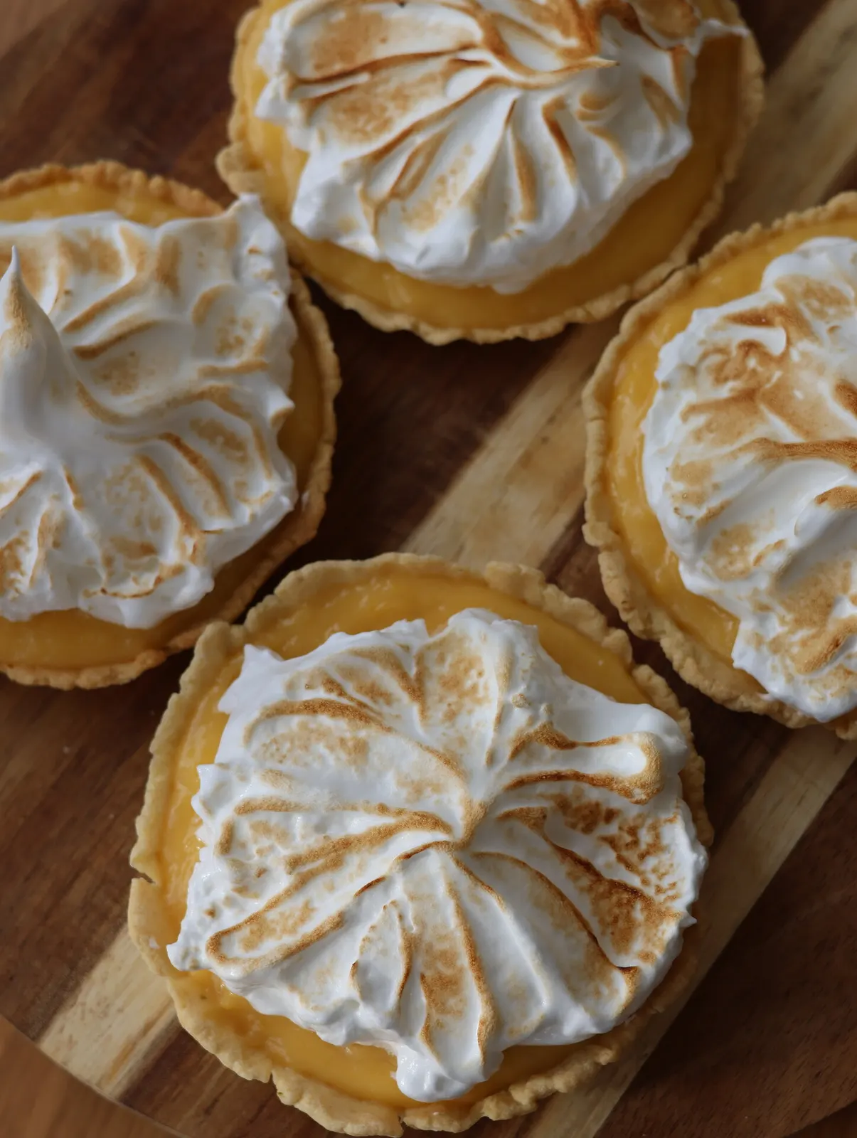 Tartes de limão merengadas
